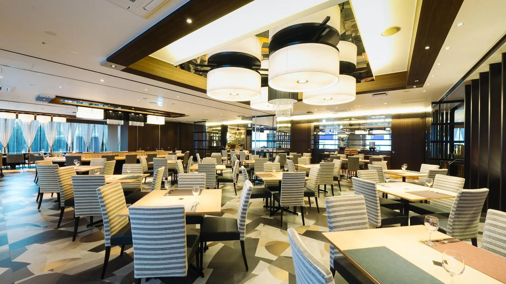 Apa Hotel & Resort Osaka Namba Ekimae Tower 3*,